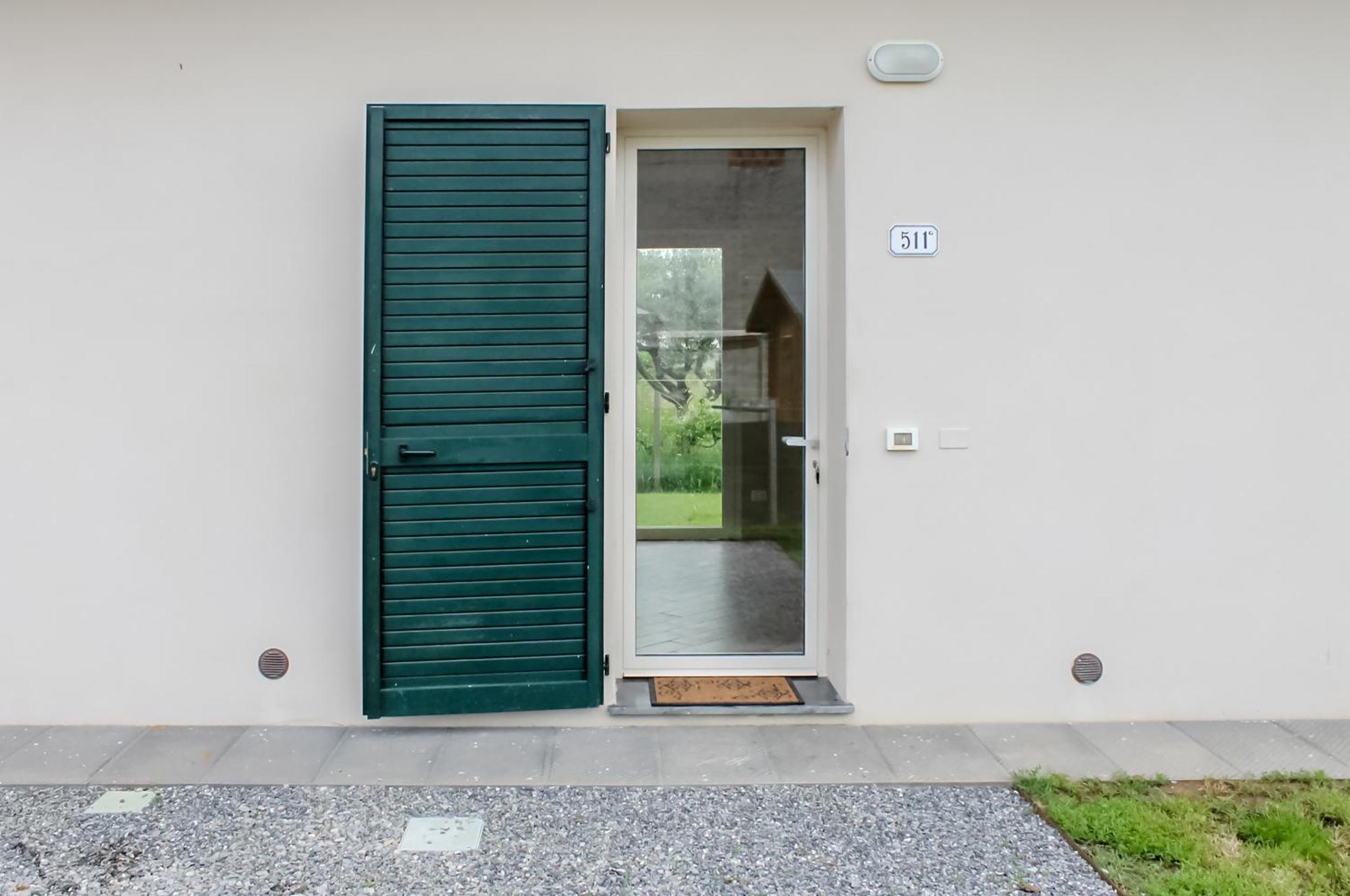 Modern Home With Private Parking Near The Station! Lucca Exteriör bild